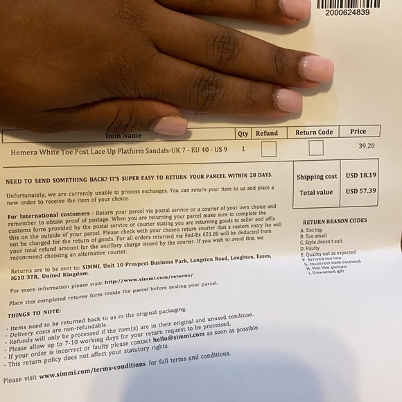 BRAND NEW WHITE FLATFORM SANDALS - Picture 4 of 4